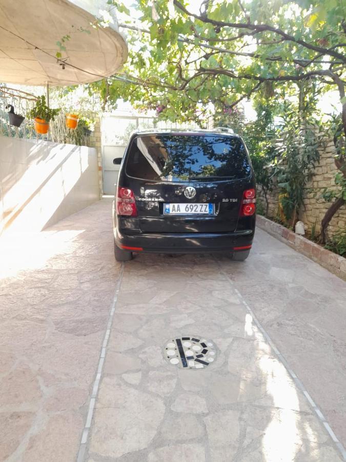 Mona'S Guesthouse Sarande Exterior photo