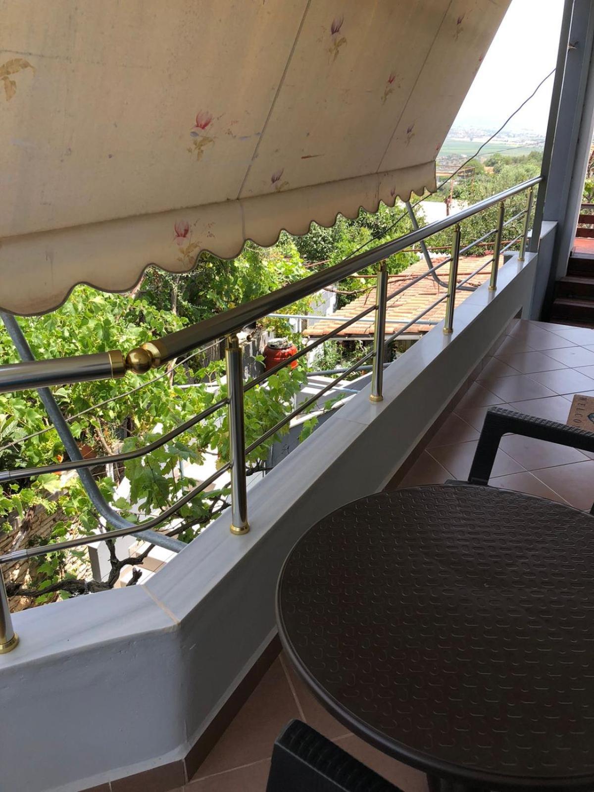 Mona'S Guesthouse Sarande Room photo