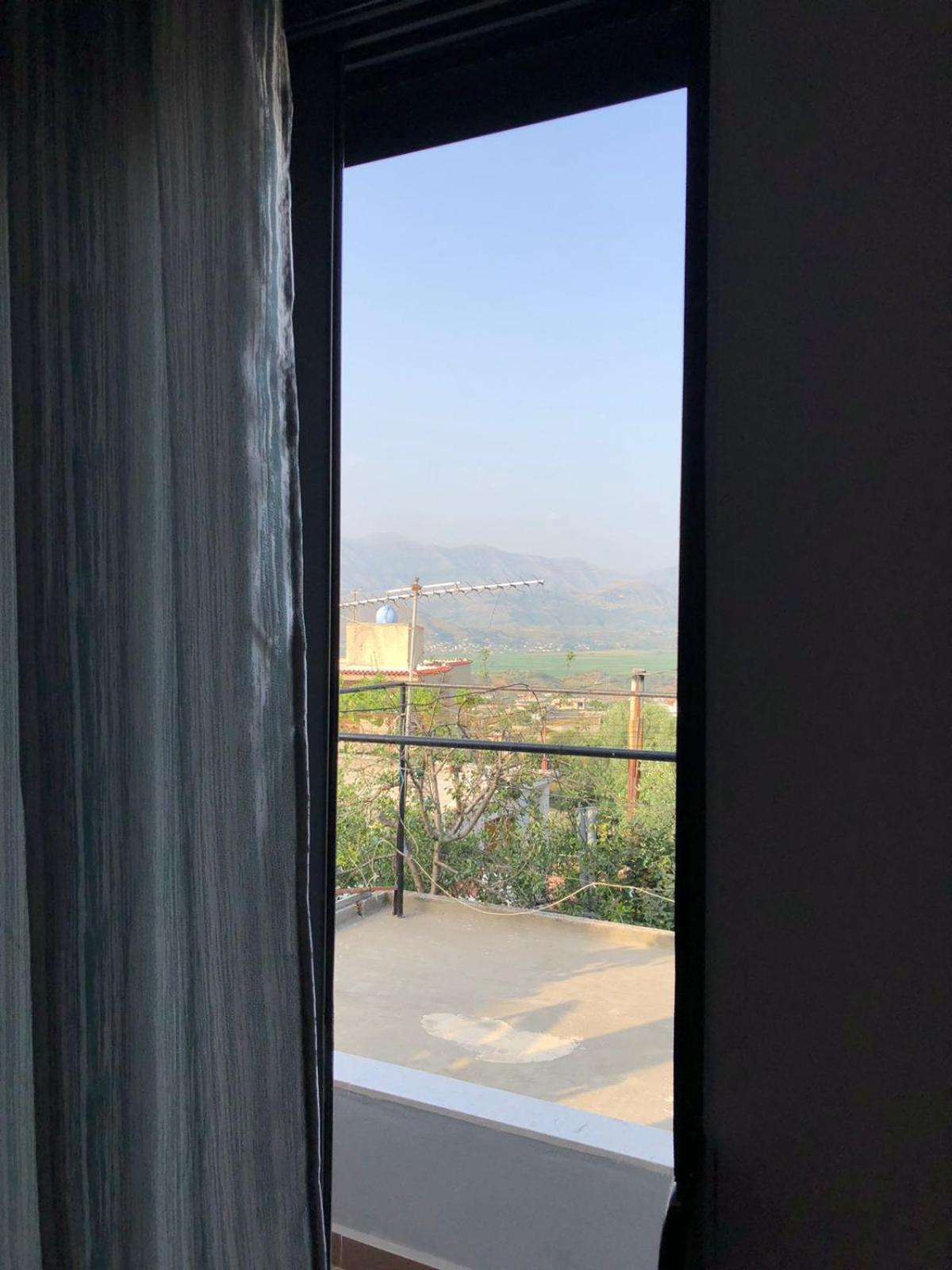 Mona'S Guesthouse Sarande Exterior photo