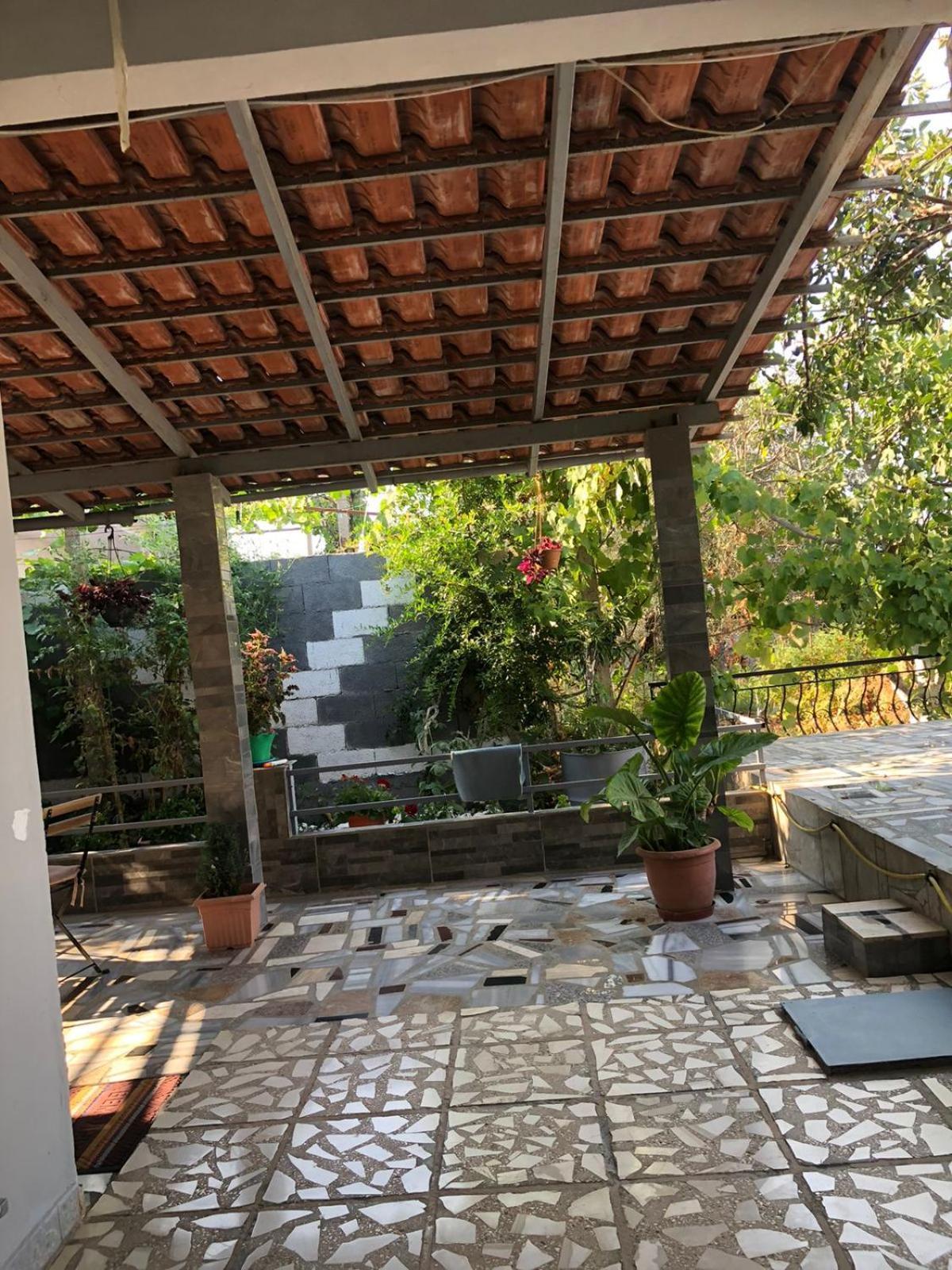 Mona'S Guesthouse Sarande Exterior photo