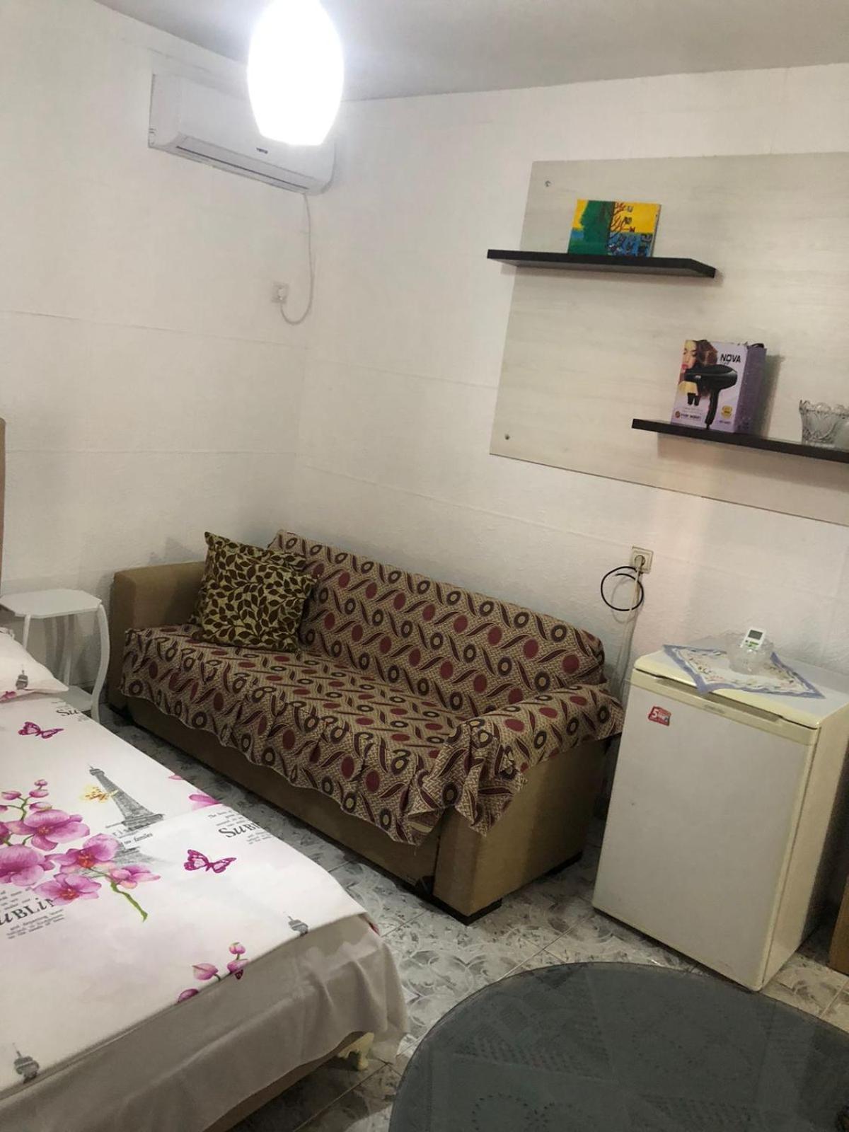 Mona'S Guesthouse Sarande Exterior photo