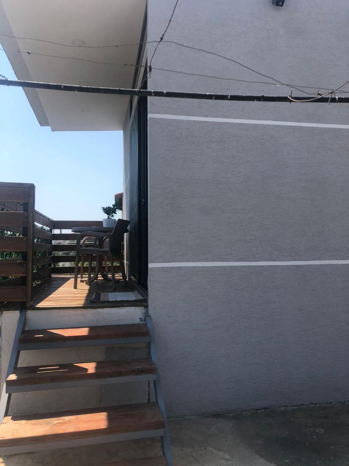 Mona'S Guesthouse Sarande Exterior photo